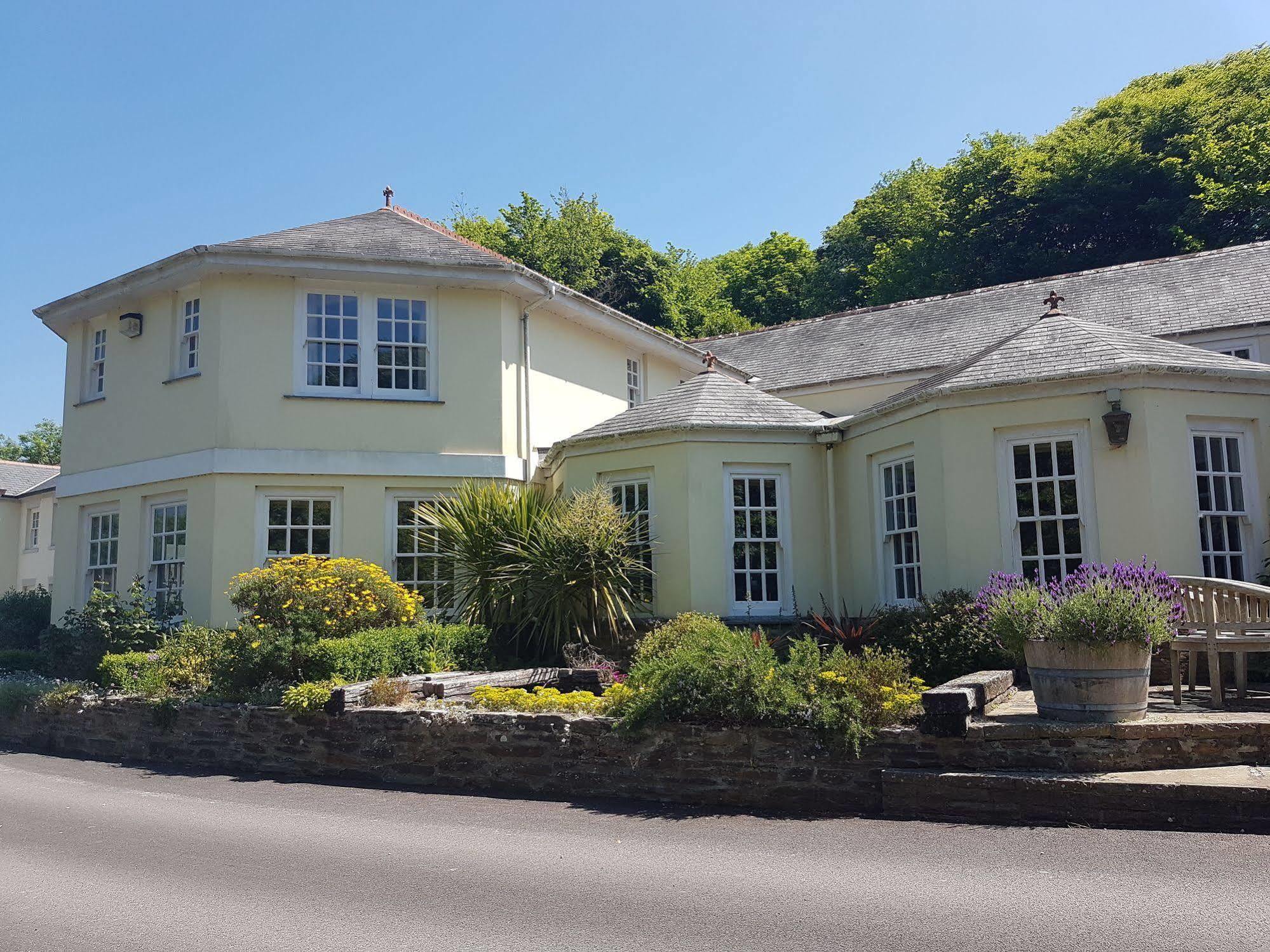 Rose In Vale Country House Hotel St Agnes  Exterior photo
